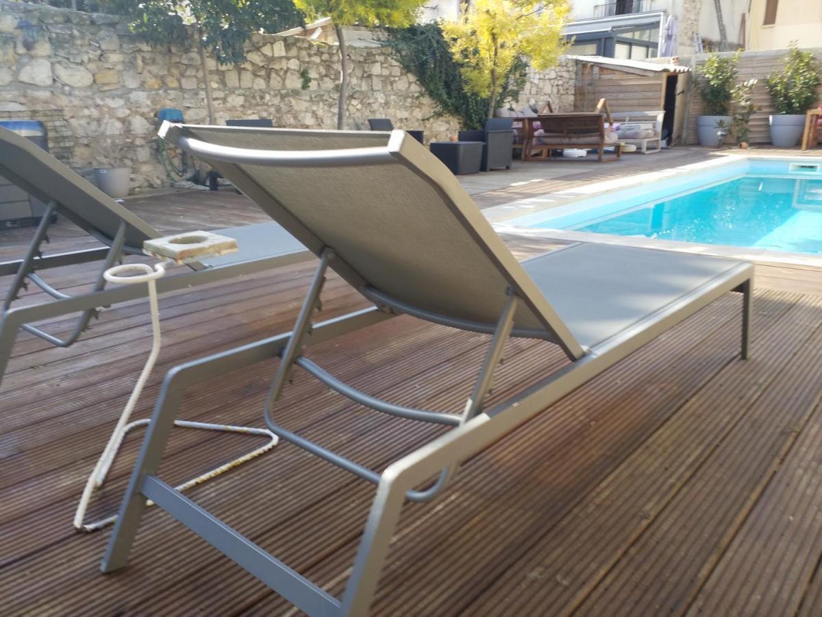 Velodrome F4 Dans Villa 5 Lits Parking Et Piscine Partagee Marseille Exterior photo